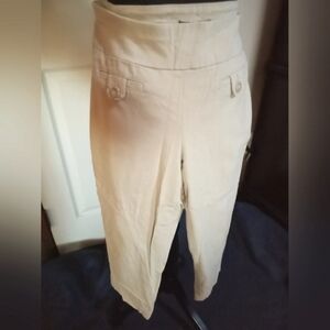 Women's Cream Capris